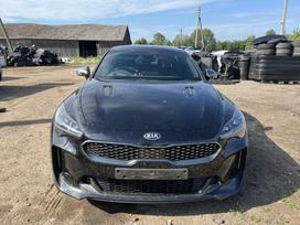 Kia Stinger Uab boso dalys kokybiškos ir patikrintos naudotos automobil