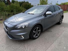 Volvo V40 по частям. Visas dalimis