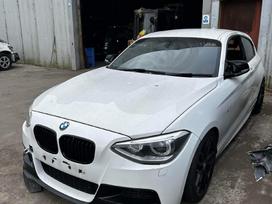 BMW M135 Dalimis bmw f21 m135i 235kw n55b30 automatas spalva alpinwe