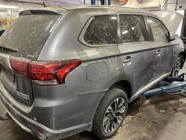 Mitsubishi Outlander for parts. 4b11