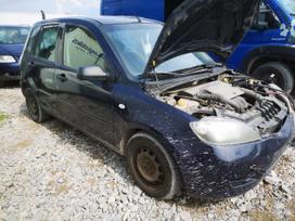Mazda 2 dalimis. Automobilis ardomas dalimis запасные части автомобиля