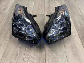 Nissan GT-R lights