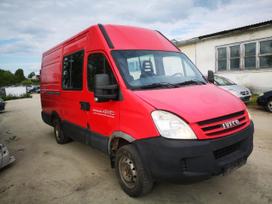 Iveco Daily по частям. Automobilis ardomas dalimis запасные части автомобил