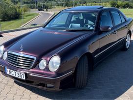 Mercedes-Benz E320, 3.2 l., Седан