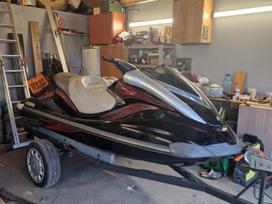 Yamaha FX-1100A, jet skis