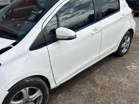 Toyota Yaris dalimis. 8620 34257 dalis siunčiu i visus lietuvos miestus