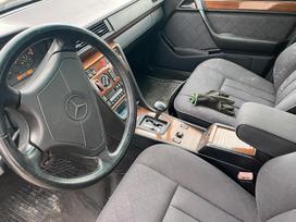 Mercedes-Benz E220