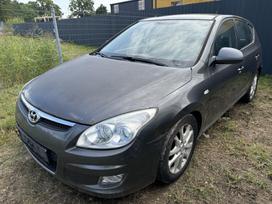 Hyundai i30 dalimis. Dalis siunčiam išrašom s f