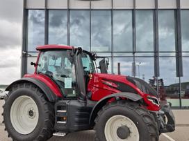 Valtra T215 Versu, traktori