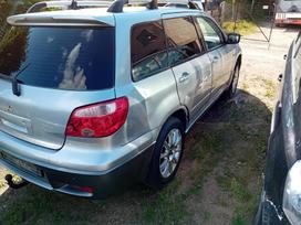 Mitsubishi Outlander dalimis