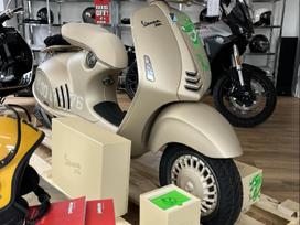Piaggio Vespa, scooters / mopeds