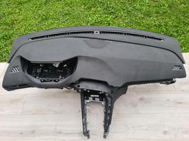 Peugeot 5008 for parts. Komplektinis priekis salonas whats 33 7 87 52