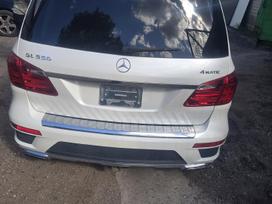 Mercedes-Benz GL550 Harman kardon sedynes su tv europa variklis dirba be prieka