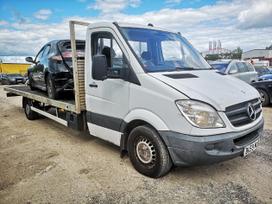 Mercedes-Benz Sprinter dalimis. Automobilis ardomas dalimis запасные части автомобиля
