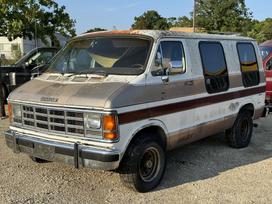 Dodge Ram for parts. Dodge van ram dalis siunčiam išrašom s f
