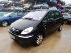 Citroen Xsara Picasso dalimis. Turime ivairiu prancuzisku automobiliu modeliu ivairiu v