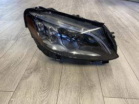 Mercedes-Benz C klasė lights