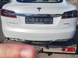 Tesla Model S по частям