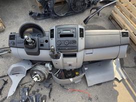 Mercedes-Benz Sprinter dalimis. Mercedes sprinter w906 kompelktas vairo perkėlimui vi