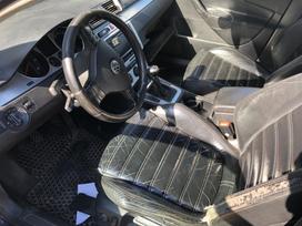 Volkswagen Passat for parts
