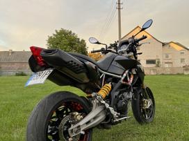 Aprilia Dorsoduro 1200cc, supermoto