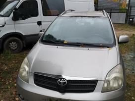 Toyota Corolla Verso Perkame automobilius ir jų dalis išrašome pažymas paramai