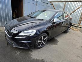 Volvo V40 Turime 1 6 2 0 benzininiais ir 2 0 dyzeliniais varikliais nauj
