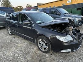 Skoda Superb по частям. Dalis siunčiam visoje lietuvoje išrašom s f galimas