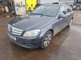 Mercedes-Benz C200 S204 2011 dalimis spalvos kodas nuotraukose variklis 651
