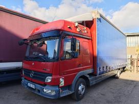 Mercedes-Benz Atego 818, bortiniai su užuolaidomis