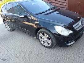 Mercedes-benz R300 dalimis. Skubus detalių