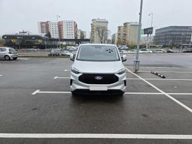 Ford Tourneo Custom, passenger minibus