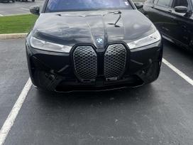 BMW iX for parts. Ix dalims