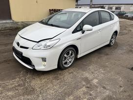Toyota Prius dalimis. Euripinis is vokietijos tikra rida tik 48 000 km la