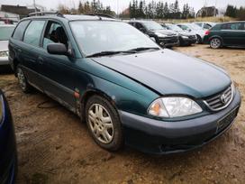 Toyota Avensis for parts. Automobilis ardomas dalimis запасные части автомобил