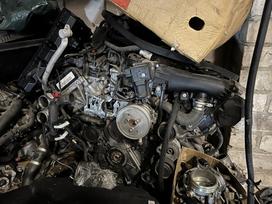 Audi Q7 for parts. Tik pilnas variklis dalimis bloko veleno nėra
