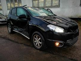 Nissan Qashqai dalimis. Automobilis ardomas