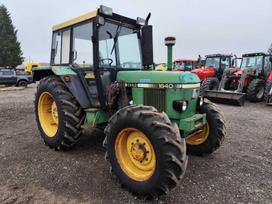 John Deere 1640, traktoriai