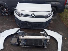Citroen Berlingo Komplektinis priekis neiškomplektuojam del papildomu detaliu kre