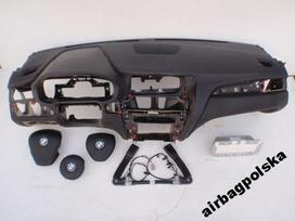 BMW X4 for parts. saugos pagalvių komplektas dalys yra originalios