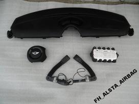 Mini Countryman dalimis. saugos pagalvių