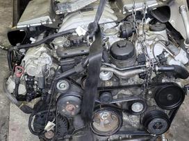 Mercedes-Benz E63 AMG, A156, Variklio dalys atskirai alkūninis velenas stūmokliai švaisti