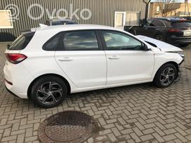 Hyundai i30 for parts. Vin tmah351bvpj214966 rida 24449
