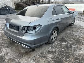 Mercedes-Benz E220 Dalis pristatome