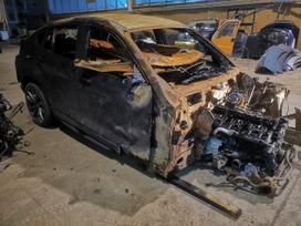 BMW X4 по частям. Automobilis ardomas dalimis запасные части автомобил