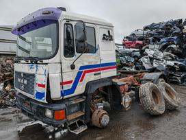 MAN 26.402 4x4, vilcējs