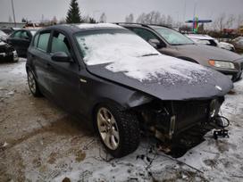 BMW 1 serija dalimis. Automobilis ardomas dalimis запасные части автомобиля