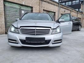 Mercedes-Benz C220 dalimis. Www autolauzynas lt prekyba naujomis ir naudotomis le