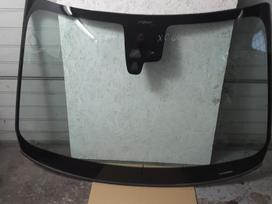 Volvo XC60 Priekinis stiklas ne sildomas yra ir sidomas viber 37065641786