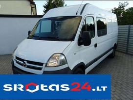 Opel Movano, preču